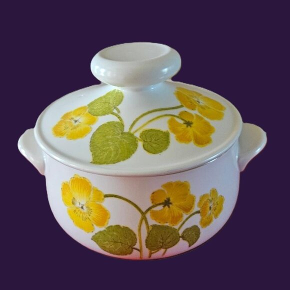 Noritake round casserole dish with lid Progression "Flower Time" 1.25 Qt - Picture 1 of 3